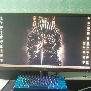 macbook pro 17: Gameing kompyuter + 144Hz monitor + Logitech G Pro mouse. 6ay islenib