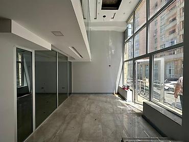 55 yas is ilanlari: İcarəyə verilir obyekt 135 m², Elmlər Akademiyası m. 2 500 AZN/ay 135 — 5