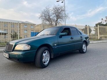 Mercedes-Benz: Mercedes-Benz 220: 2.2 l | 1995 il — 4