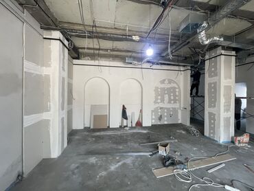 Штукатурка, шпаклевка: Штукатурка стен, Штукатурка потолков, Шпаклевка стен | Акриловая вода эмульсия, Арт бетон Больше 6 лет опыта — 20