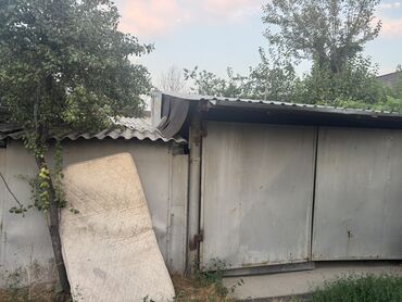сип панельный дом: Үй, 800 кв. м, 2 бөлмө, Эски ремонт