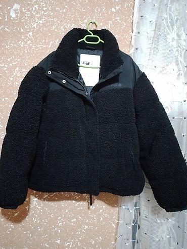 sərpmə: Qara rəngli qışlıq kürk/şerpa teksturalı jaket - Material: yumşaq — 1