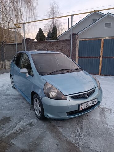 аренд фит: Honda Fit: 2003 г., 1.5 л, Вариатор, Бензин, Хэтчбэк