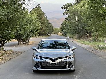 Продажа авто: Toyota Camry: 2020 г., 2.5 л, Вариатор, Гибрид, Седан — 2