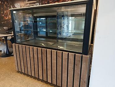 Şüşəli soyuducu-vitrin - Kafe, restoran, qənnadı və marketlər üçün
