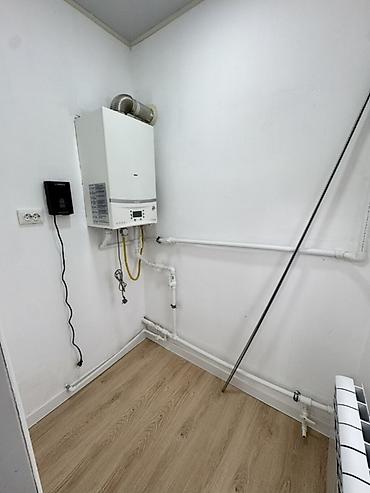Продажа коттеджей и домов: 🏡 Срочная продажа 2-этажного дома в ж/м Ак-Орго, Бишкек! ✨ 177 м² | 5 — 10