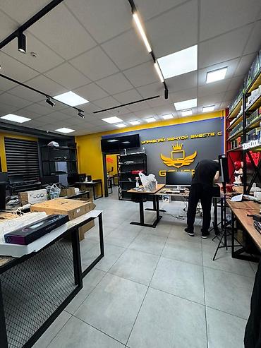 Аренда офисов: Аренда офисов, 100 м², В жилом комплексе, 1 линия, С оборудованием, С видом на горы — 2