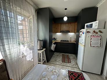 Продажа коттеджей и домов: Продается 2-х этажный частный дом 📍 Адрес: ж/м Арча-Бешик 📐 Площадь — 9