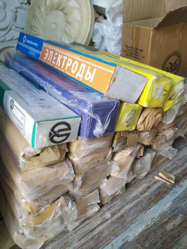 Другие строительные материалы: Продаю ЭЛЕКТРОДЫ мр-3, уони 3,4мм. Россия,Китай ШЛАНГ кислородный — 2