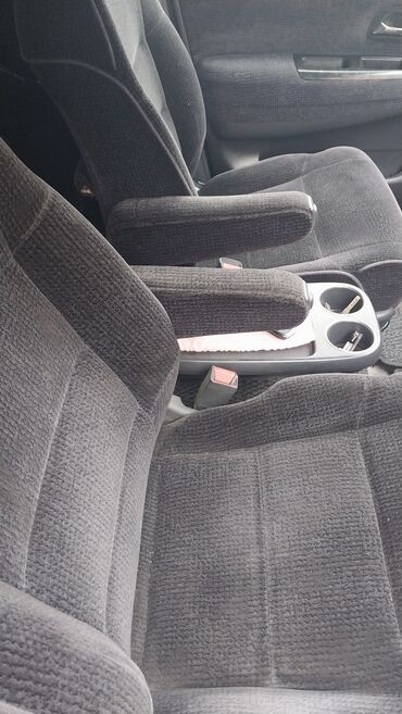 Другие автомобили: Многоцелевой семейный минивэн белого цвета. Особенности и оснащение — 10