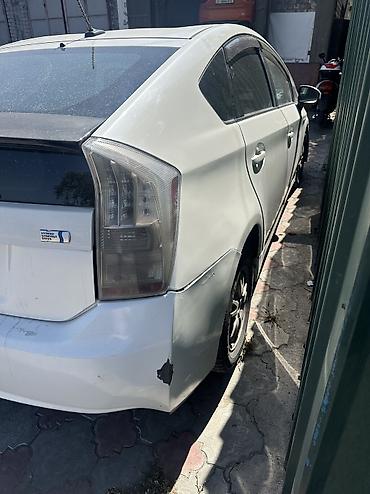 byd e6: Toyota Prius: 2011 г., 1.8 л, Автомат, Гибрид, Хэтчбэк — 3