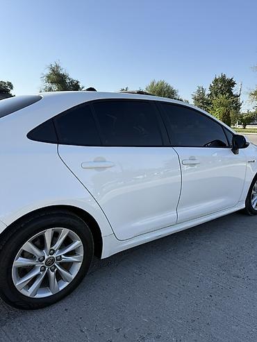 тойота приус 2023: Toyota Corolla: 2023 г., Вариатор, Гибрид, Седан — 5