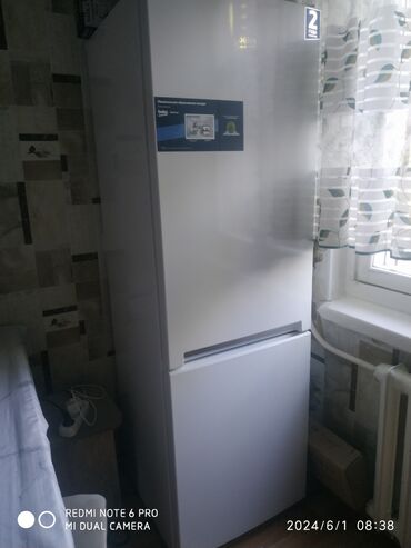 диспенсер с холодильником: Холодильник Beko, Б/у, Двухкамерный, 60 * 2 * 60