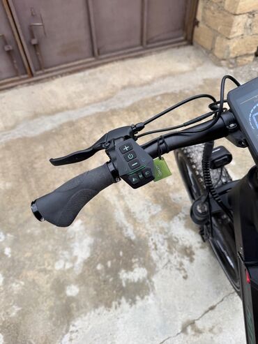 Elektrik velosipedlər: İşlənmiş Elektrik velosipedi 26", sürətlərin sayı: 24, 750 < Vt, Ünvandan götürmə — 2