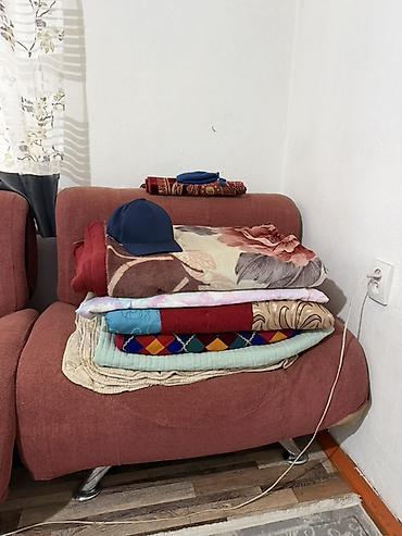 table and chair: Срочно продаю диван раскладной комплект в идеальном состоянии — 4