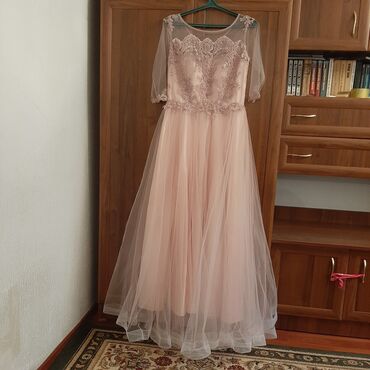 вечернее нежно розовое платье: Вечернее платье, Фатин