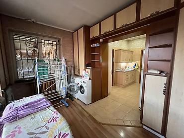хата особняк: Продаю 2х этажный особняк в центре города Площадь 370 м2 Площадь — 10