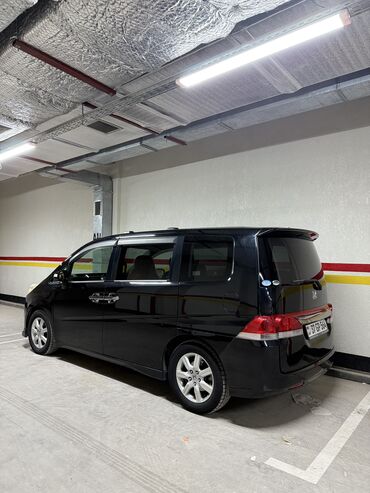 степ рф4: Honda Stepwgn: 2006 г., 2.4 л, Автомат, Бензин, Вэн/Минивэн