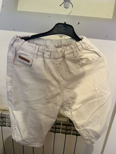 Пиджаки: Ağ rəngli uşaq şortu - Model: dizə qədər, regular fit - Material