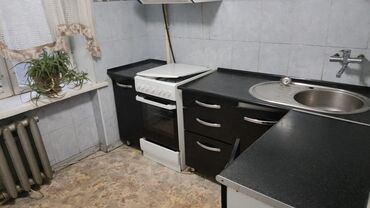 снять квартиру в частном секторе: 3 бөлмө, 55 кв. м, Жеке план, 3 кабат, Косметикалык ремонт