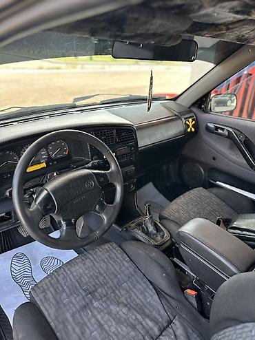 паасат: Volkswagen Passat: 1994 г., Бензин, Седан — 3