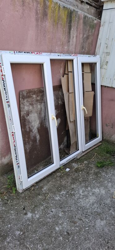 Plastik pəncərələr: İşlənmiş İki qat şüşə paketi Plastik pəncərə, Еni: 150 sm, Uzunluğu: 180 sm