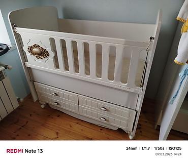 Beşiklər: Uşaq beşiyi – “Baby Mood” tipli, klassik ağ rəngdə Xüsusiyyətlər: - — 1