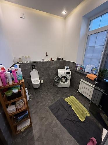 продаю гараж бишкек: 6 комнат и более, 300 м², 20 соток, Бишкек, Собственник — 10