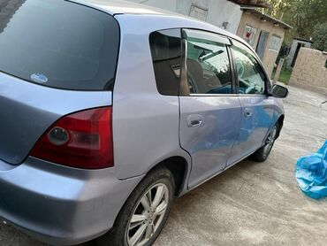 машиналар: Honda Civic (5‑дв. хэтчбек), правый руль, серебристо‑голубой цвет