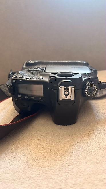 Фото и видеокамеры: Canon EOS 60D DSLR fotoaparat dəsti

Çanta ve adaptr hediyye — 4