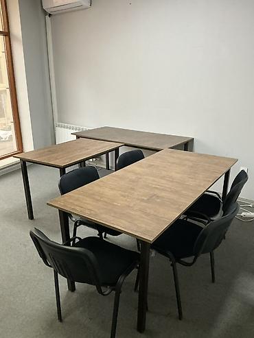 kreslo ofis uchun: Ofis üçün masa və stul dəsti - Dördbucaq formalı, ağac teksturalı iş — 1