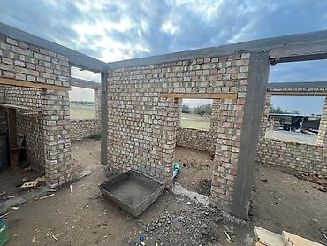 Продажа коттеджей и домов: Жаңы салынып жаткан бүтө элек там сатам. 4 бөлмөлүү, жанында жайкы — 11