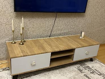 mebel dekor: TV stendi / media konsolu - Material: Taxta teksturalı laminat (üst — 1