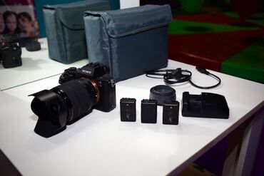 fotoapparat sony a6300: Продаю❤️‍🔥 Sony A7ii комплект фото. причина продажи работаю в
