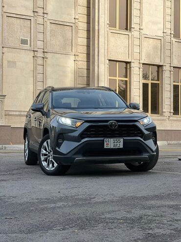 Toyota: Toyota RAV4: 2022 г., 2.5 л, Автомат, Бензин, Кроссовер