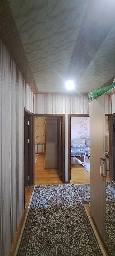 ev satlir: Bakı, Qaraçuxur qəs., 3 otaqlı, Köhnə tikili, m. Neftçilər, 78 kv. m — 2