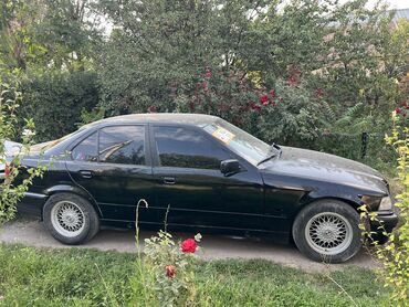 срочно в связи с переездом: BMW 3 series: 1992 г., 2.5 л, Механика, Бензин, Седан