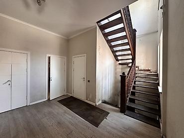Долгосрочная аренда домов: 330 м², 6 комнат и более, Студентам — 11