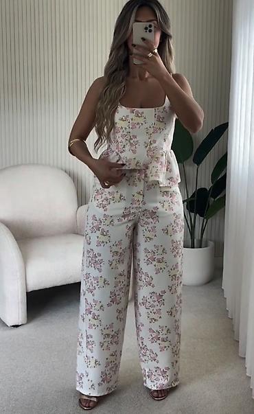torba za vikend: ✅Dvodelni ženski komplet sa cvetnim printom
✅2300 din
✅S M L — 6
