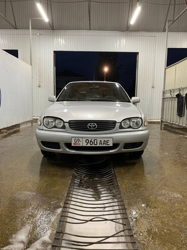 Toyota: Toyota Corolla: 2002 г., 1.3 л, Механика, Бензин, Хэтчбэк
