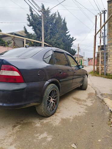Opel: Opel Vectra: 1.8 l | 1996 il 530000 km Sedan — 8