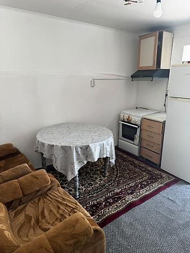 сдаю малосемейку: 30 м², 2 комнаты — 10