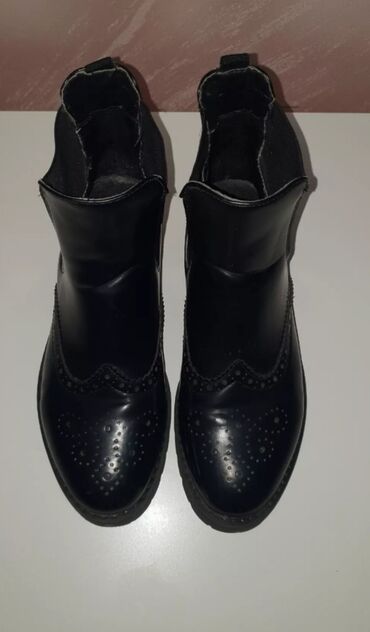 Gležnjače: Gležnjače, 38 — 11