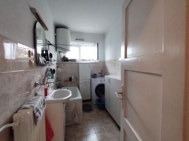 Prodaja stanova: Dvosoban stan sa terasom i pogledom na naselje. - Prostrana — 6