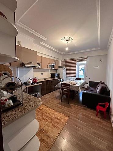 əmlak birjası: Yeni Yasamal, 3 otaqlı, Yeni tikili, m. İnşaatçılar, 155 kv. m — 4
