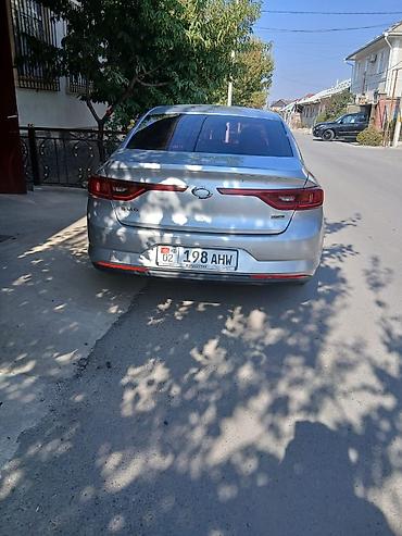 морнинг: Самсунг SM6 (Renault Talisman/Samsung SM6), серебристый седан — 5
