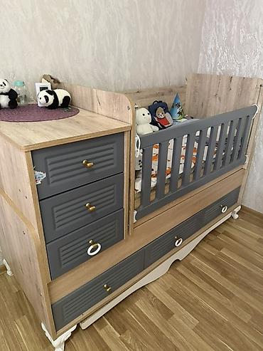 Oğlan və qız üçün, Yeni, Dördbucaq, Beşik, Matras ilə, Yellənmə mexanizmi ilə