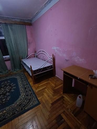sekide: Bakı, 8-ci mikrorayon, 1 otaqlı, Köhnə tikili, m. Gənclik, 12 kv. m — 9