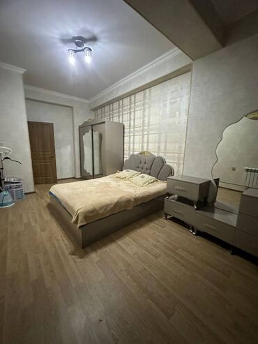 Uzunmüddətli kirayə mənzillər: 28 May metrosu TRİUM Palace-da mənzil kirayə verilir. Mərtəbə 17/5 — 5