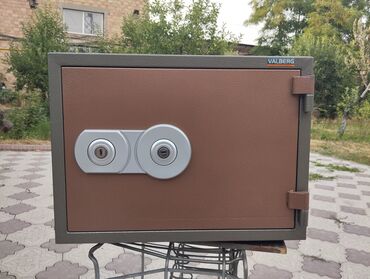 цейф бу: Сейф для денег и документов, Б/у, Механический, Противопожарная